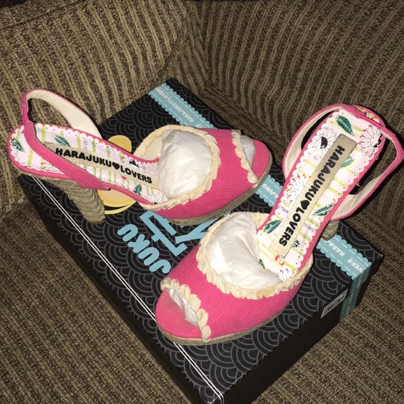 Baskets Harajuku Lovers Canvas - Taille US 6 (femme), Blanc Et Noir, Occasion (Style Sneakers Anime)
